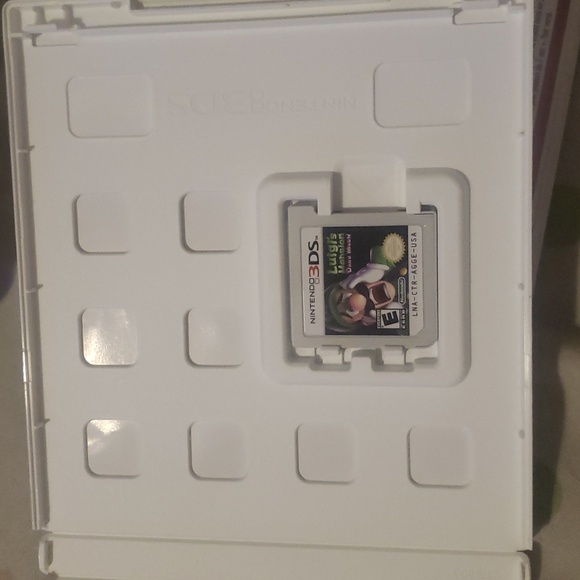 Luigi's Mansion Dark Moon For Nintendo 3DS - Picture 3 of 5